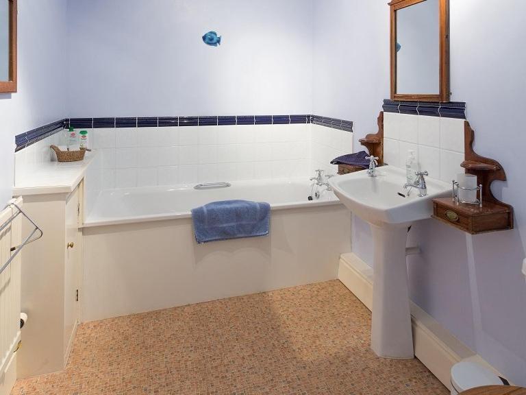 Marshwood Farm B&B And Shepherds Hut Dinton  Rom bilde